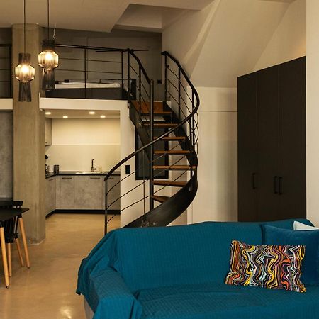 Mini Loft Apartment 칼라마타 외부 사진